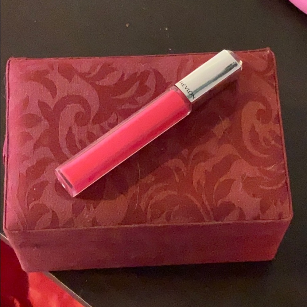 Revlon 580 lip gloss
